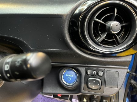 2016 Toyota Aqua - thumbnail 7