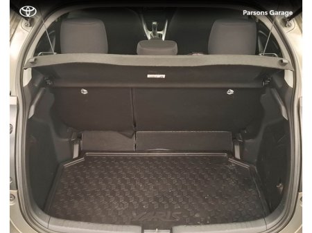 2024 Toyota Yaris - thumbnail 12