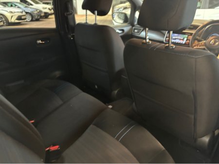 2019 Nissan Leaf - thumbnail 5