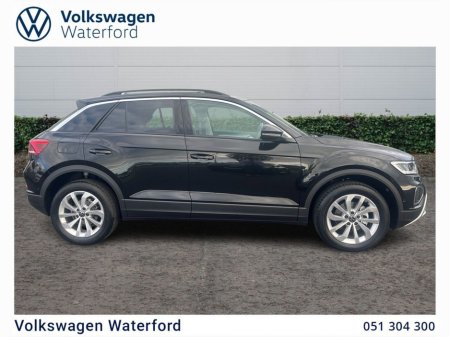 2026 Volkswagen T-Roc EDITION 75 2.0TDI M6F 116HP €40,184 thumbnail