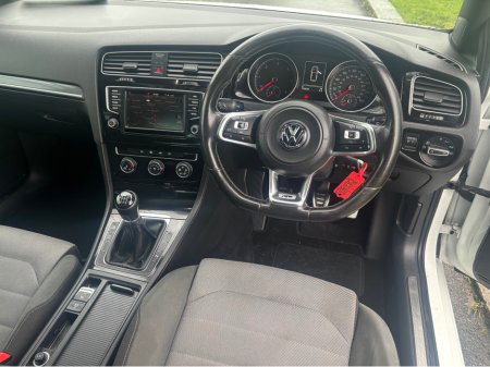 2017 Volkswagen Golf 2.0 TDI R-LINE EDITION 3DR WITH S/R €12,995 thumbnail