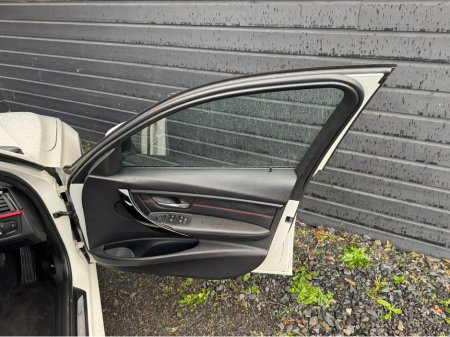 2014 BMW 3 Series 2.0D SPORT AUTO €12,995 thumbnail