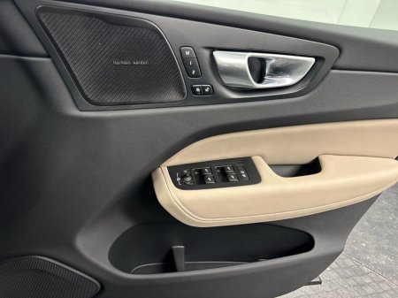 2026 Volvo XC60 - thumbnail 11