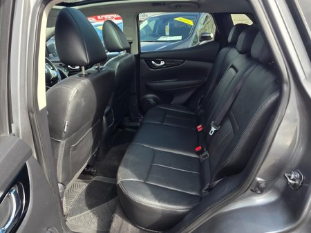 2016 Nissan Qashqai - thumbnail 12