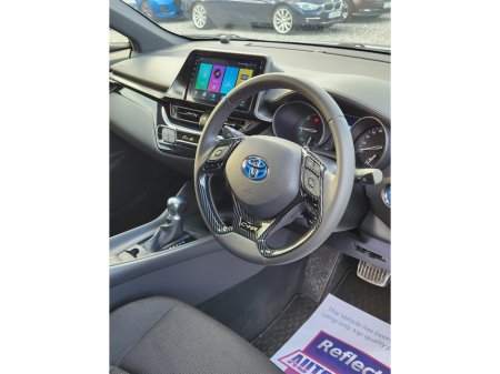2019 Toyota C-HR 1.8 HYBRID LUNA €19,950 thumbnail
