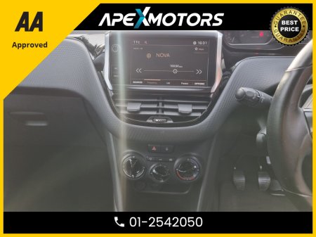 2017 Peugeot 2008 - thumbnail 19