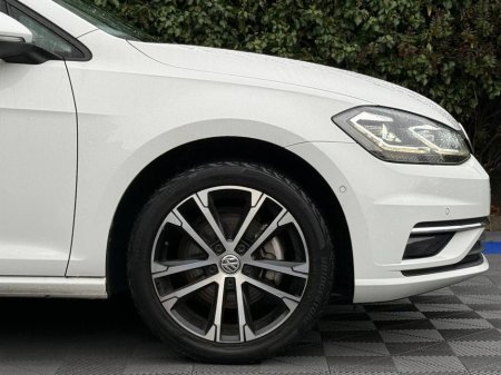 2020 Volkswagen Golf VARIANT 1.2 TSI * HUGE SPEC * // APPLE CARPLAY/ANDROID AUTO // 360 PARKING SENSORS // DIGITAL CLUSTER €19,950 thumbnail