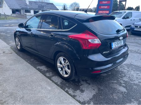 2012 Ford Focus 1.6 TDCI 95BHP ZETEC 5 5DR thumbnail