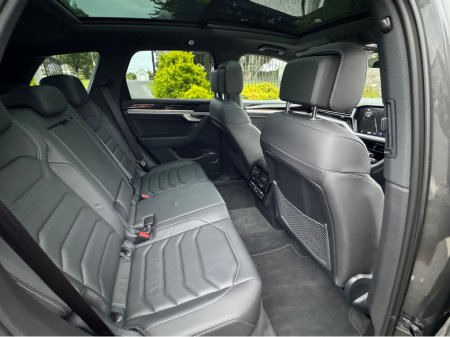 2024 Volkswagen Touareg - thumbnail 14