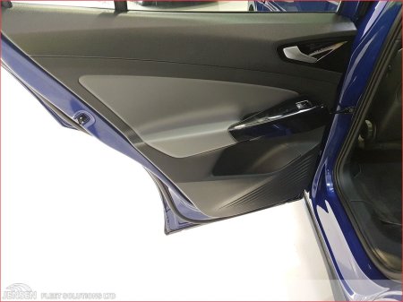 2023 Volkswagen ID.4 - thumbnail 18