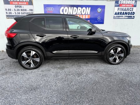 2022 Volvo XC40 - thumbnail 16