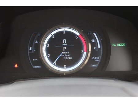 2016 Lexus RC 300 h - thumbnail 23