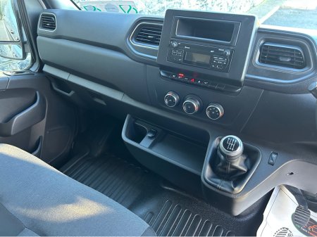 2021 Renault Master RED EDITION FWD 3T5 2DR €17,950 thumbnail