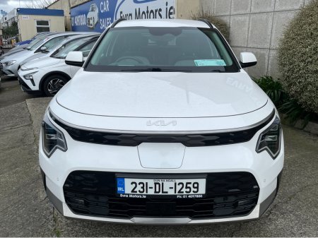 2023 Kia Niro - thumbnail 2