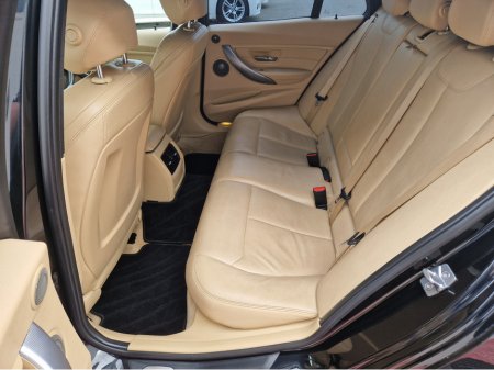 2013 BMW 3 Series - thumbnail 21