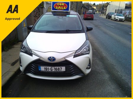 2019 Toyota Yaris - thumbnail 1