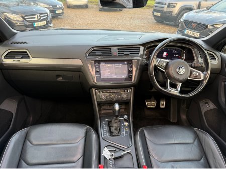 2020 Volkswagen Tiguan R-LINE 2.0 TDI D7F 150HP 5DR AUTO €31,950 thumbnail