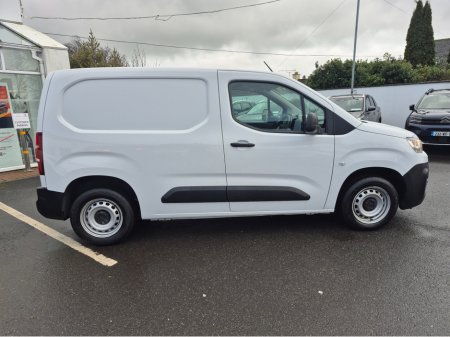 2024 Citroen Berlingo LX BLUEHDI 100 MWB (PRICE EX VAT) €17,250 thumbnail
