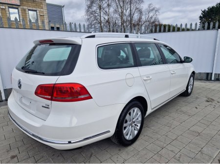 2011 Volkswagen Passat - thumbnail 11