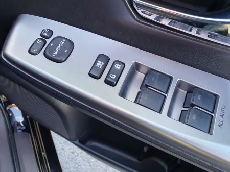 2018 Toyota Prius+ - thumbnail 12