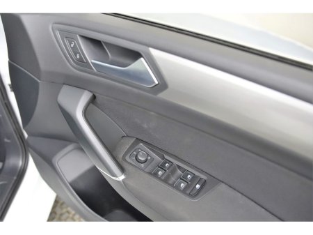 2019 Volkswagen Touran 2.0TDI DSG COMFORTLINE *REVERSE CAM*CARPLAY*ANDROID AUTO* €24,890 thumbnail