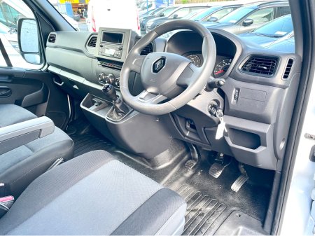 2023 Renault Master MM35 BUSINESS+ 2.3 BLUE DCI 135BHP MWB €18,000 thumbnail