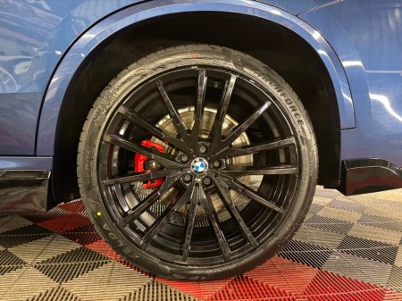 2022 BMW X5 xDrive45e xLine €59,950 thumbnail