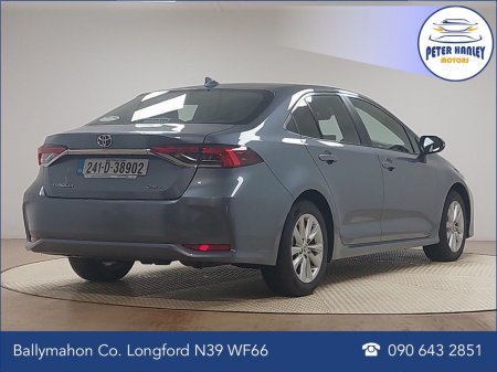2024 Toyota Corolla 1.8 Hybrid Luna Saloon €29,900 thumbnail