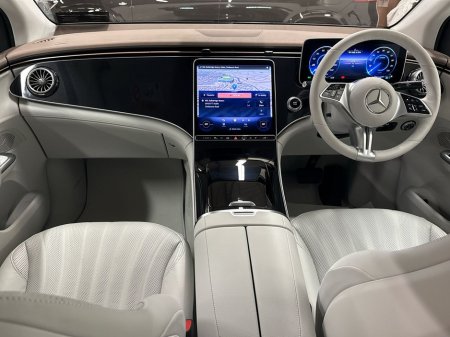 2025 Mercedes-Benz EQE - thumbnail 10