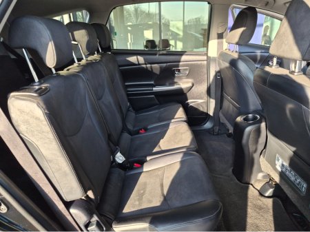 2020 Toyota Prius+ - thumbnail 9