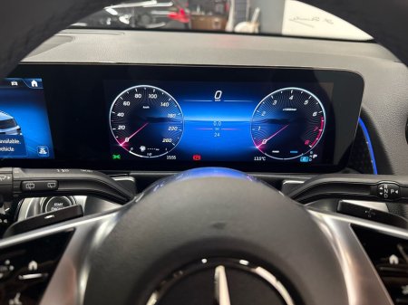 2025 Mercedes-Benz GLB - thumbnail 9