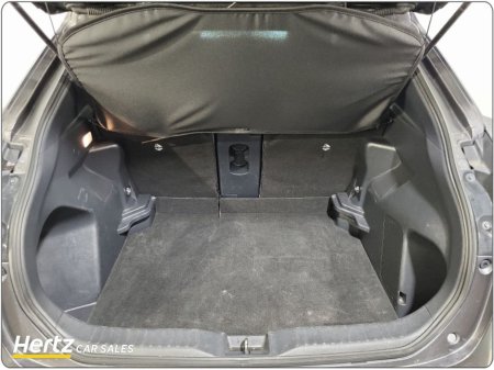 2023 Toyota Yaris DESIGN HEV 1.5 Petrol Automatic €25,895 thumbnail