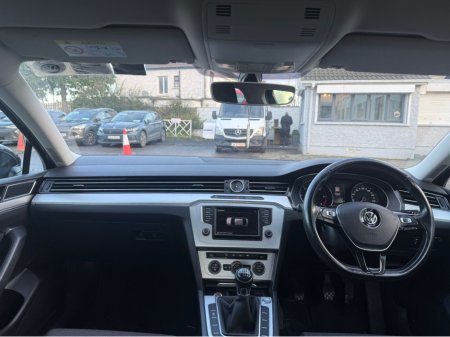 2015 Volkswagen Passat COMFORTLINE 1.6 TDI MANUAL 6SPEED FWD 120HP 4DR €9,990 thumbnail