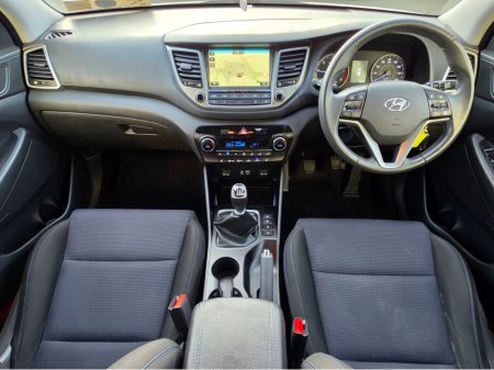 2017 Hyundai Tucson 1.7 SE NAV Bluedrive 116PS 5DR €13,750 thumbnail