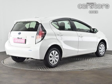 2016 Toyota Aqua - thumbnail 5