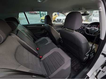 2019 Volkswagen Golf 1.4 TSI HIGHLINE VIRTUAL CLOCKS SAT NAV PACK - -REVERSE CAMERA - NAVIGATION - CARPLAY - ANDROID AUTO- BLIND SPOT REAR TRAFFIC ASSIST - DISCOVER PRO €18,750 thumbnail