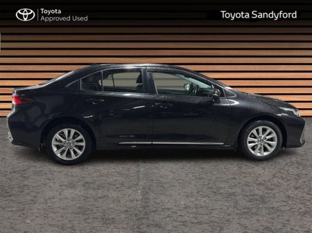 2024 Toyota Corolla HYBRID LUNA AUTO SALOON // TOYOTA SAFETY SENSE // REAR CAMERA // BLUETOOTH // AIR CON // TOYOTA WARRANTY €29,945