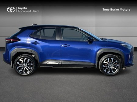 2023 Toyota Yaris Cross LunaSport - BiTone - 1.5 Hybrid - Automatic - 1 Owner - Full TOYOTA Service History // Remote Central Locking // Front Electric Windows // Rear Electric Windows // Electric Mirrors // Finger Tip Stere €27,499 thumbnail