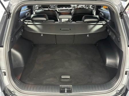 2025 Kia Sportage Plug-in Hybrid 4x4 €44,800 thumbnail