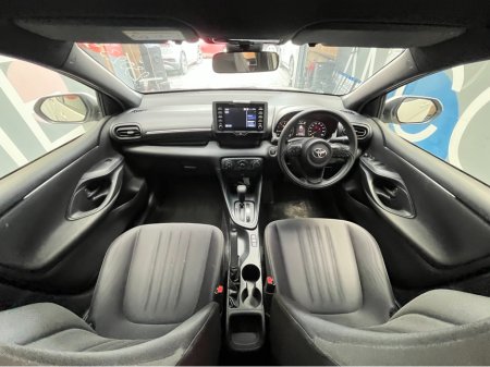 2021 Toyota Yaris - thumbnail 12