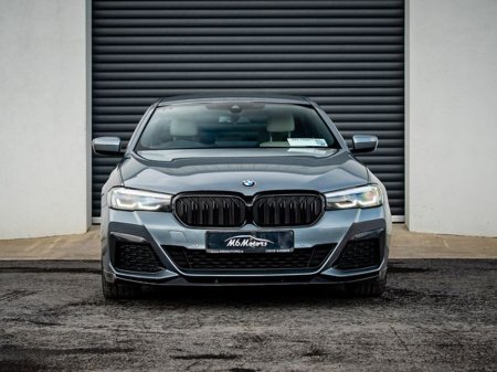 2022 BMW 5 Series - thumbnail 2