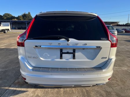 2016 Volvo XC60 - thumbnail 11