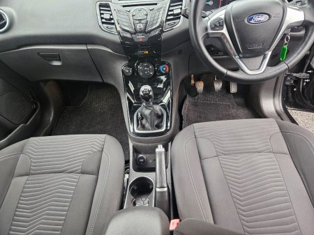 2015 Ford Fiesta - thumbnail 11