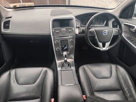 2016 Volvo XC60 D4 (190hp) FWD SE Geartronic €11,999 thumbnail