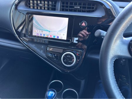 2018 Toyota Aqua - thumbnail 6