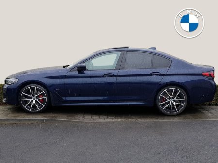 2021 BMW 5 Series - thumbnail 3