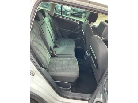 2017 Volkswagen Tiguan - thumbnail 12