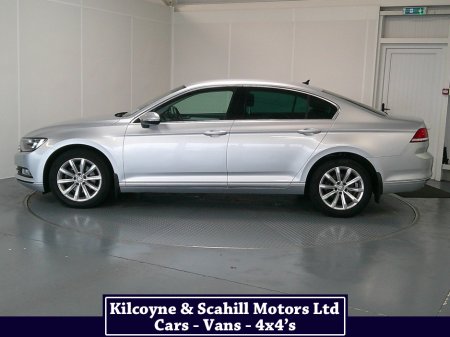 2016 Volkswagen Passat 1.6 TDI SE BUSINESS BLUEMOTION 120PS 4DR AUTO thumbnail