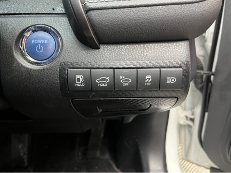 2019 Toyota Camry - thumbnail 19