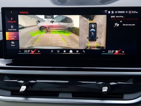 2025 BMW X5 xDrive50e M Sport thumbnail